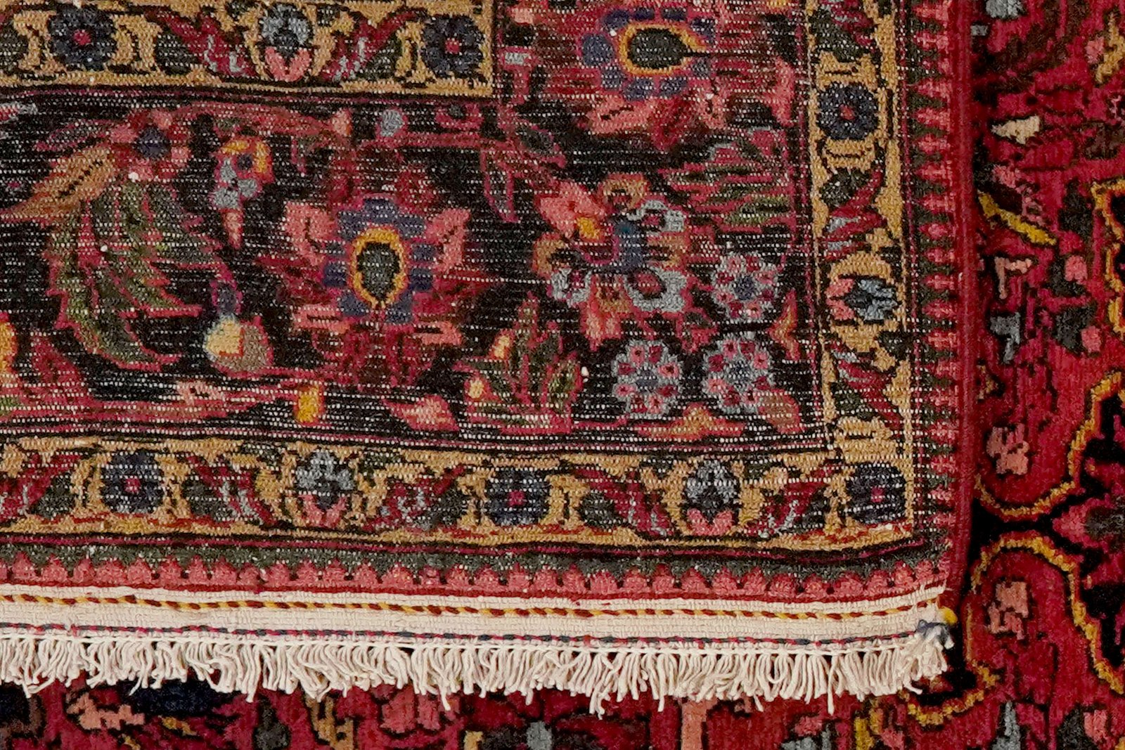 Bakhtiar — Hand-knotted, 146x220 cm, Red, 100% Virgin Wool | View 6