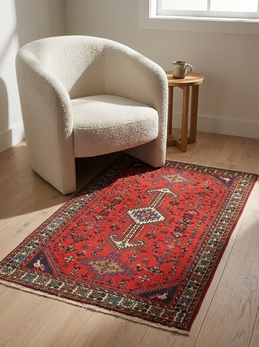 Nasrabad — Hand-knotted, 98x148 cm, Red, 100% Virgin Wool | Detail view