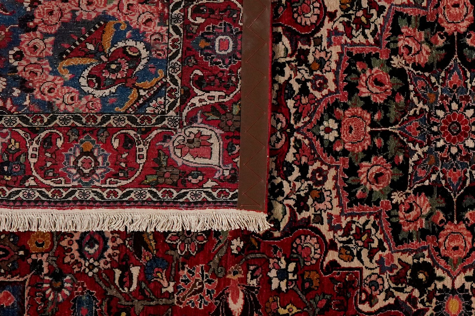 Bakhtiar — Hand-knotted, 144x226 cm, Red, 100% Virgin Wool | View 6