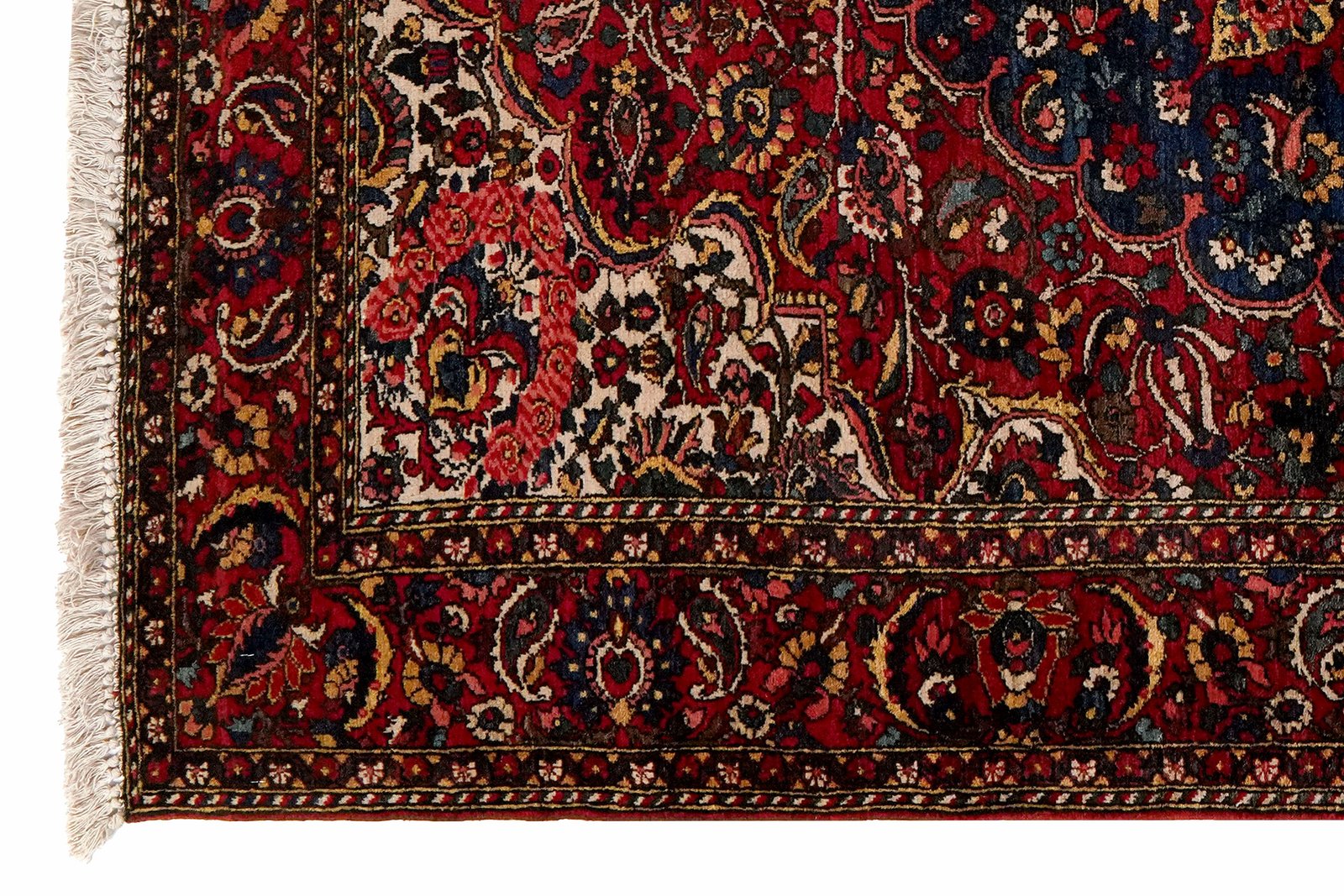 Bakhtiar — Hand-knotted, 137x200 cm, Red, 100% Virgin Wool | View 3