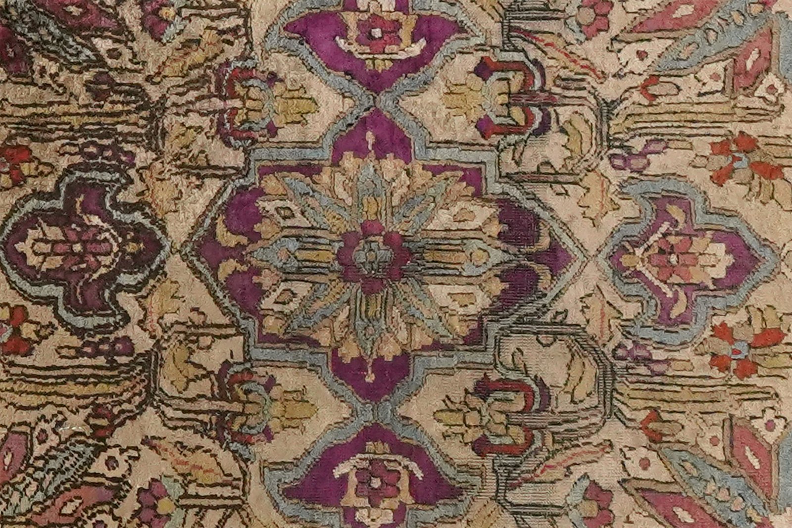 Hereke-Seide — Hand-knotted, 41x51 cm, Beige, 100% Silk | View 4