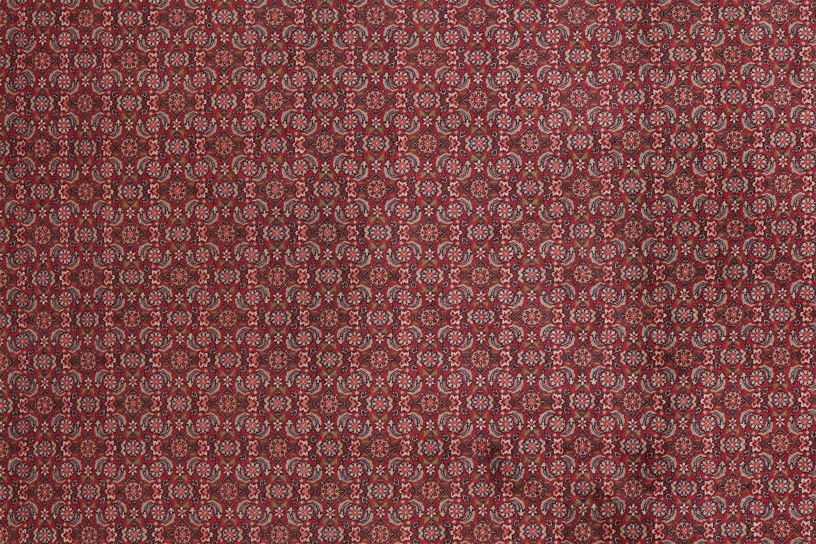 Tabriz Old — Hand-knotted, 142x202 cm, Red, 100% Virgin Wool | View 4
