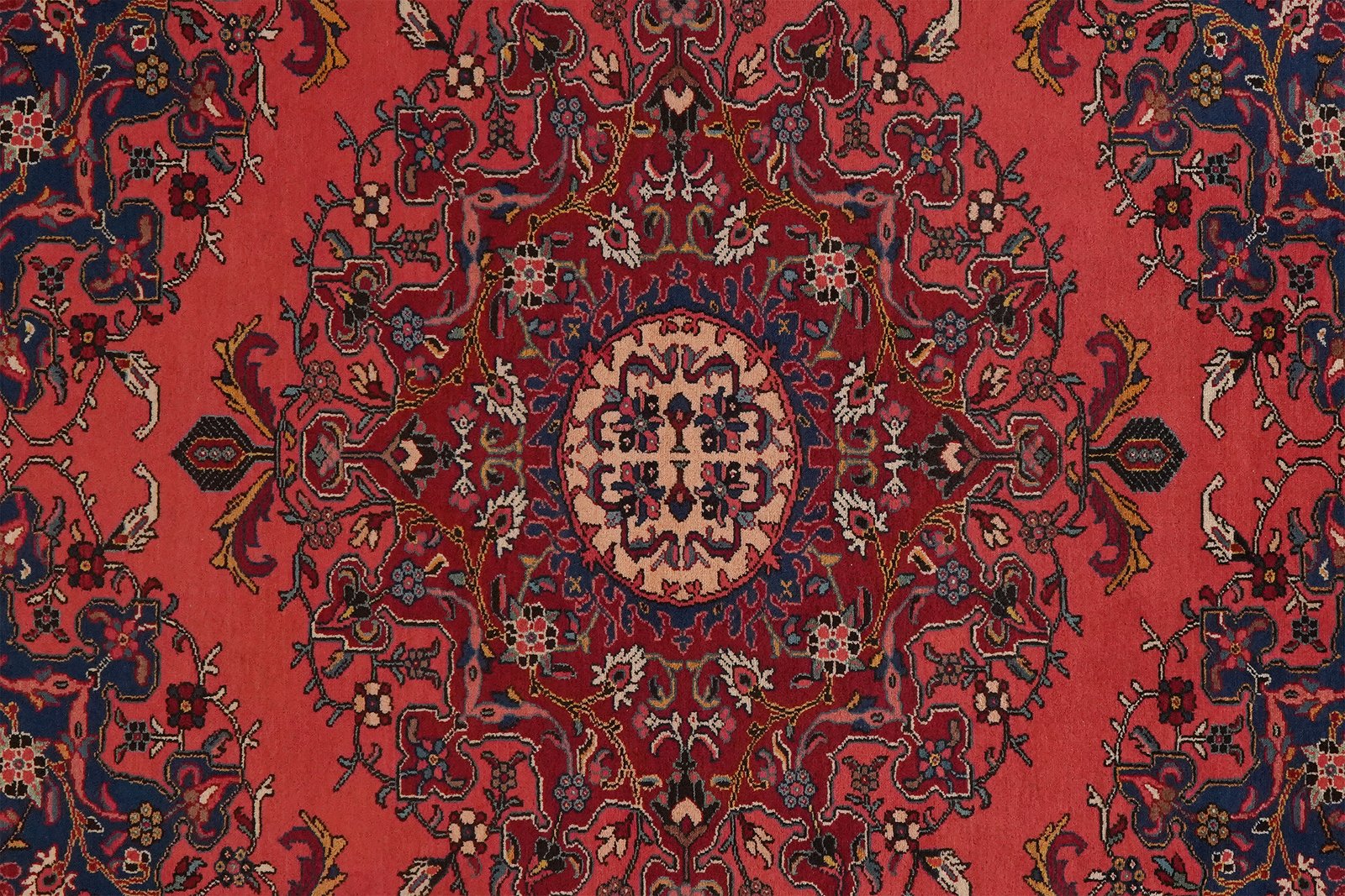 Tafresh — Hand-knotted, 142x195 cm, Red, 100% Virgin Wool | View 4