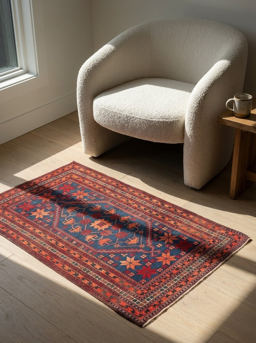 Yagdjibedir — Hand-knotted, 105x182 cm, Blue, 100% Virgin Wool | Detail view
