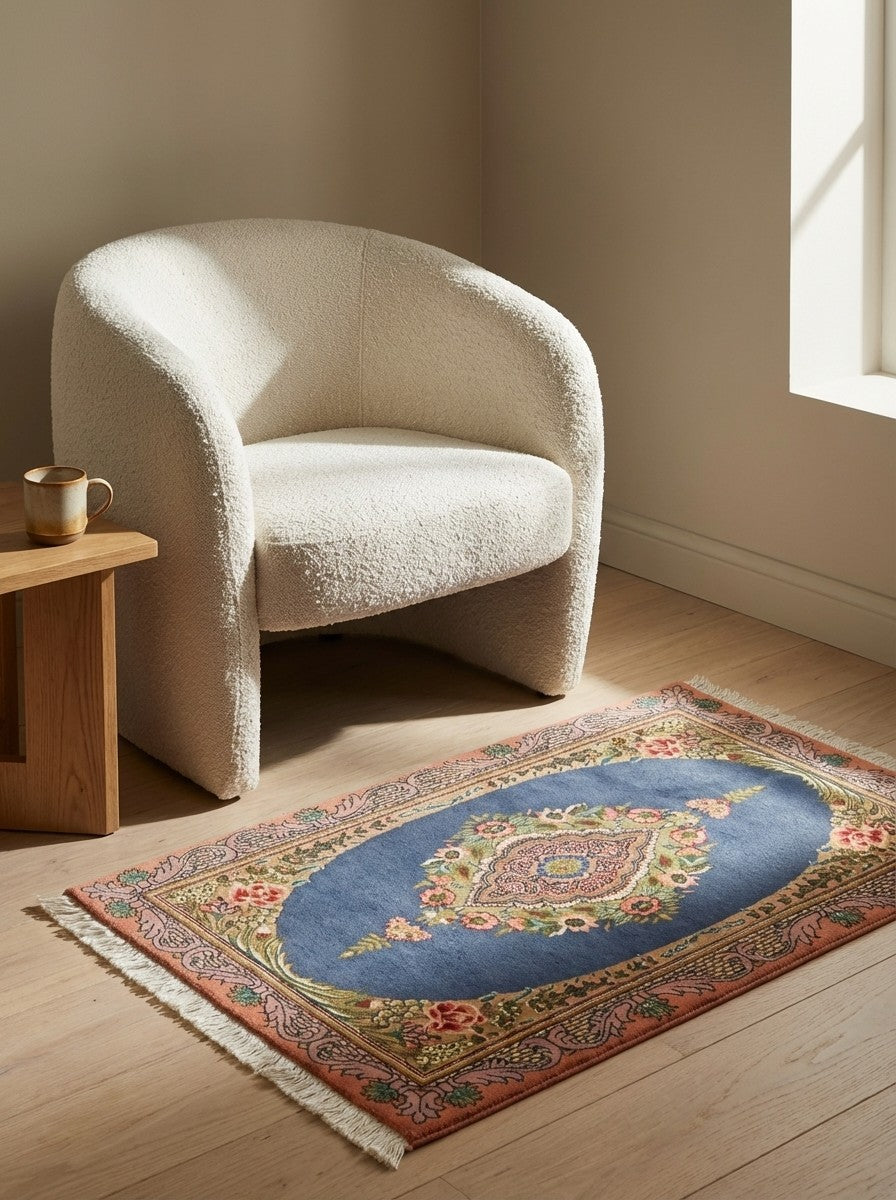 Tabriz 50 Raj — Hand-knotted, 59x92 cm, Blue, 100% Virgin Wool | Detail view