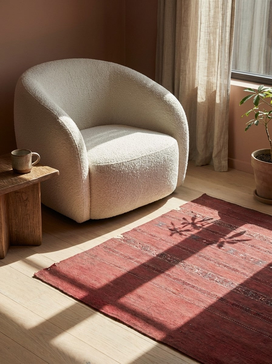 Gartchin — Hand-knotted, 81x115 cm, Brown, 100% Virgin Wool | Detail view