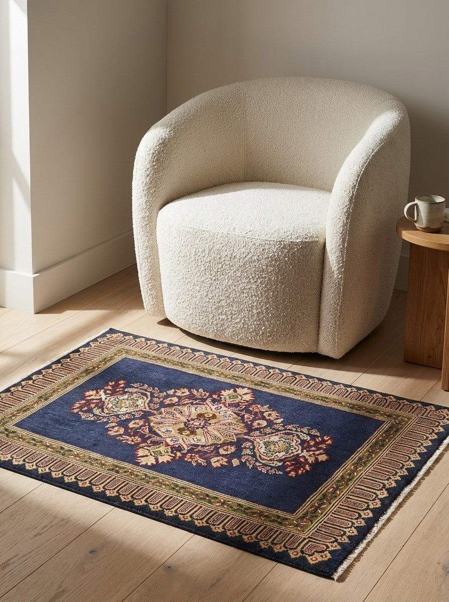 Kashan — Hand-knotted, 87x67 cm, Blue, 100% Virgin Wool | Detail view