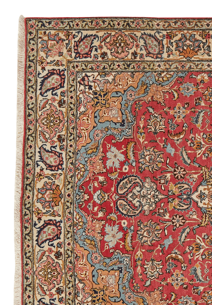 Tabriz Old — Hand-knotted, 142x213 cm, Red, 100% Virgin Wool | View 3