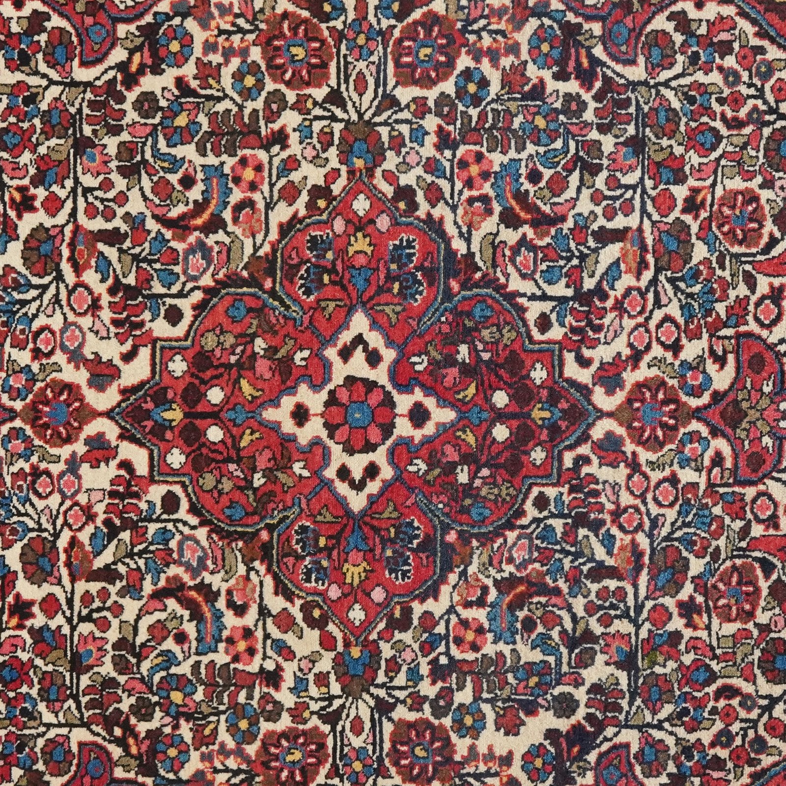 Bourtchalou — Hand-knotted, 154x210 cm, Beige, 100% Virgin Wool | View 4