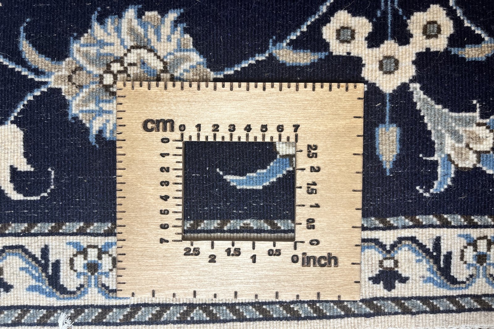 Nain 12La — Hand-knotted, 89x135 cm, Blue, 100% Virgin Wool | View 11