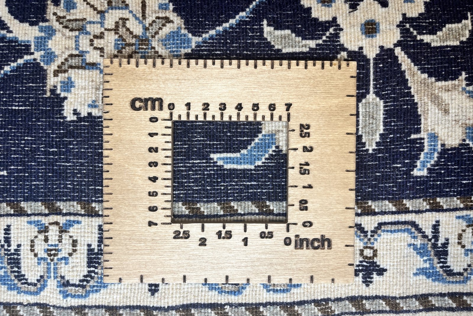 Nain 12La — Hand-knotted, 86x137 cm, Blue, 100% Virgin Wool | View 11