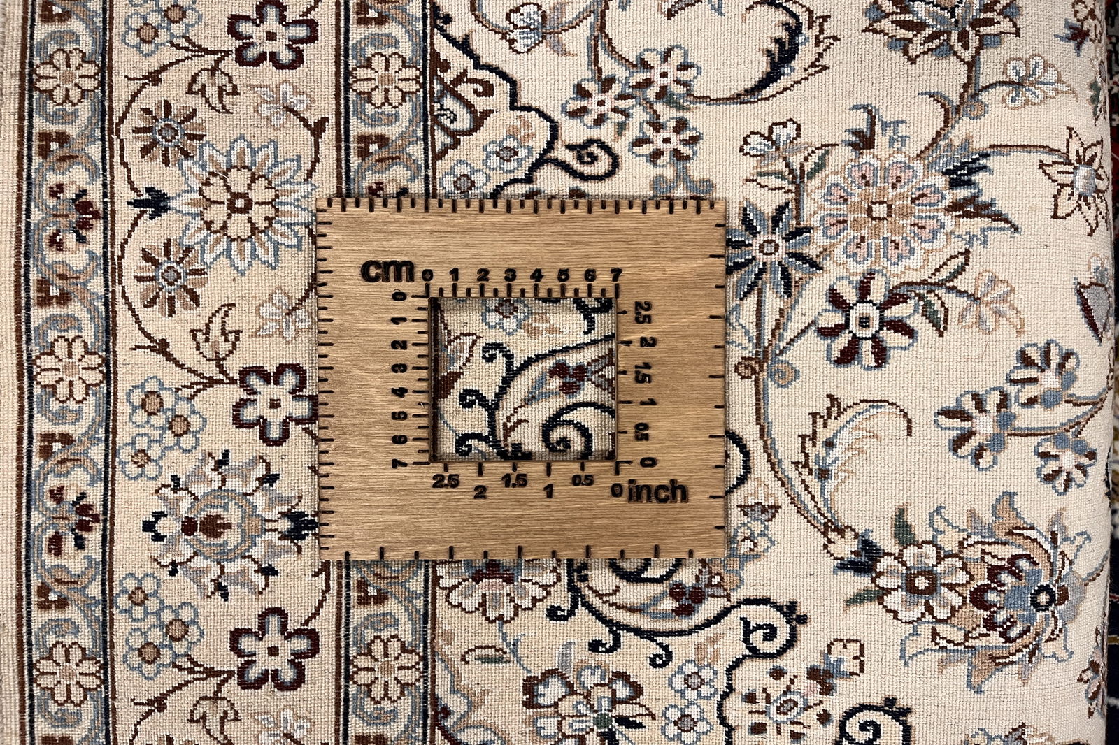 Nain 6La — Handgefertigt, 152x100 cm, Beige, 100% Virgin Wool | View 7