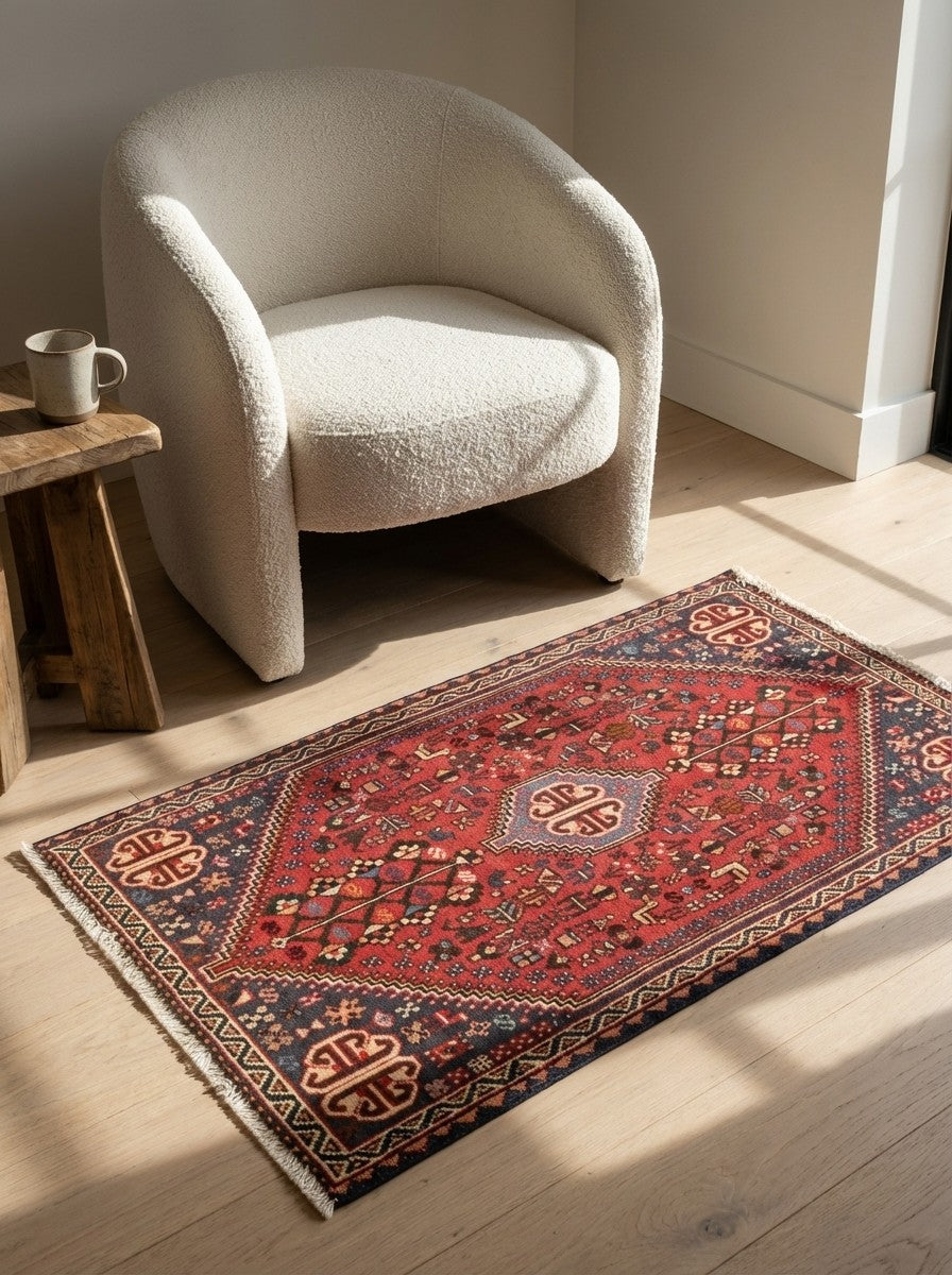 Abadeh — Hand-knotted, 59x99 cm, Red, 100% Virgin Wool | Detail view