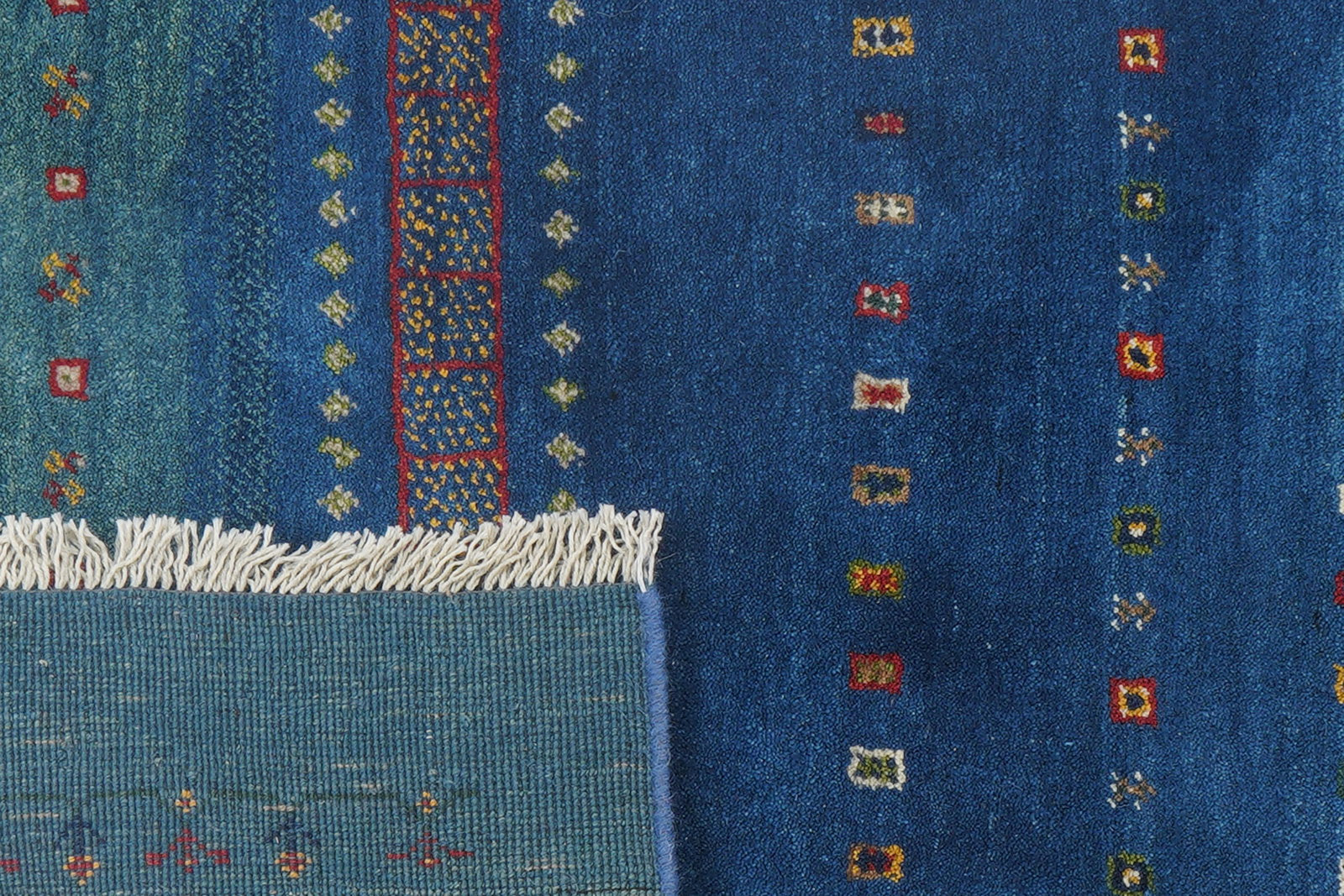 Gabbeh Sonnat — Handgefertigt, 151x107 cm, Blau, 100% Virgin Wool | View 8