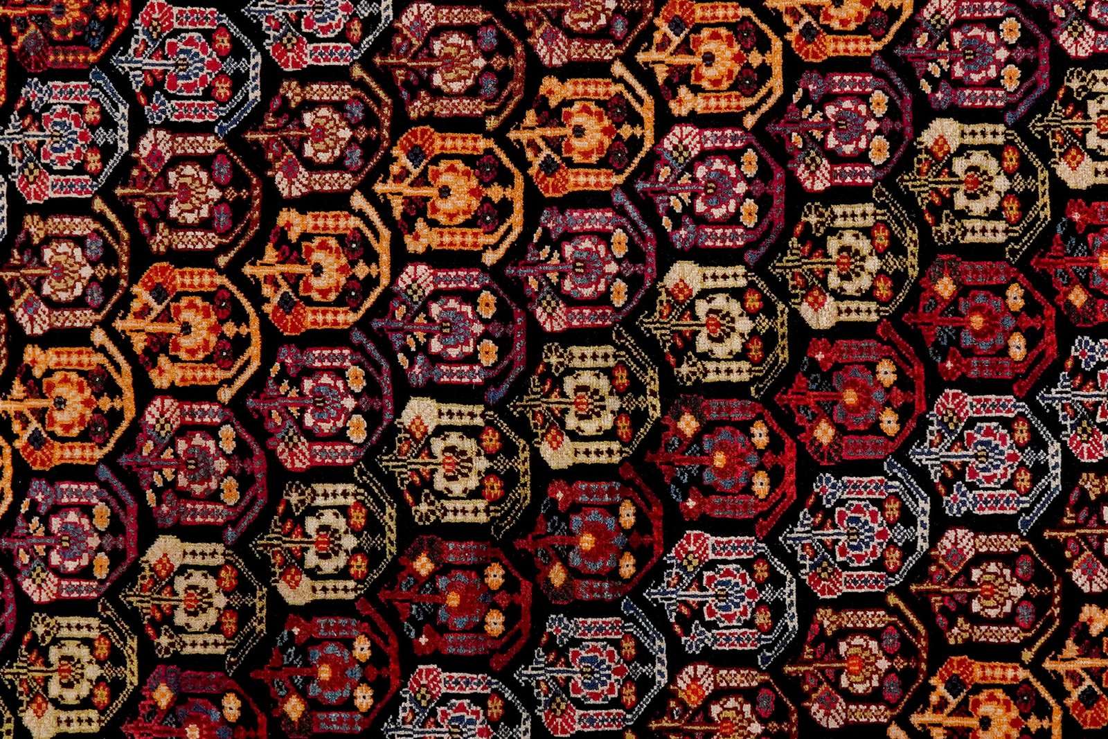 Henegoun — Hand-knotted, 98x157 cm, Black, 100% Virgin Wool | View 4