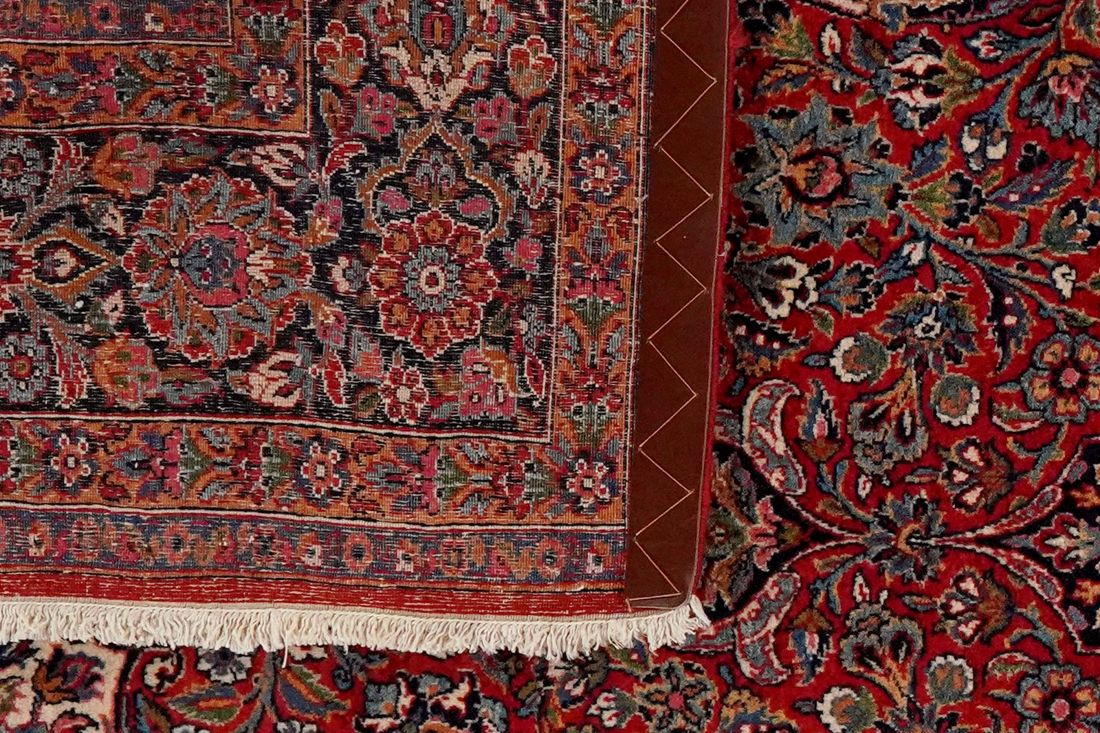 Ghazvin — Hand-knotted, 136x223 cm, Red, 100% Virgin Wool | View 6