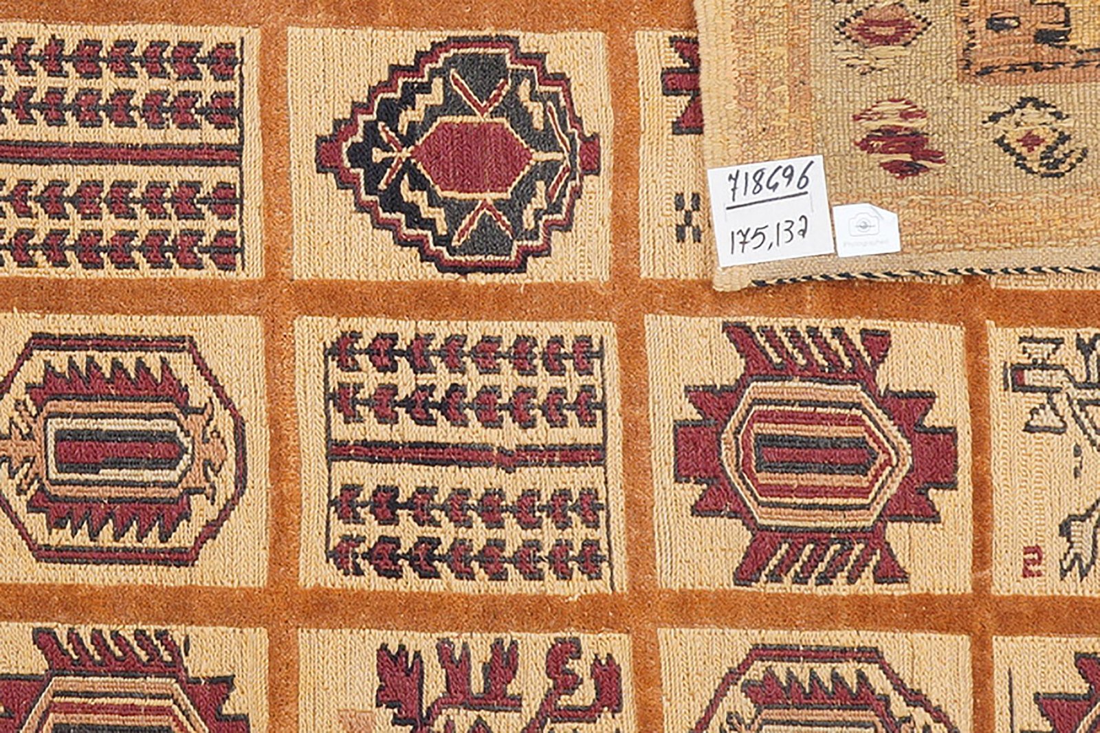 Kelim Belutch — Handmade, 132x175 cm, Beige, 100% Virgin Wool | View 5