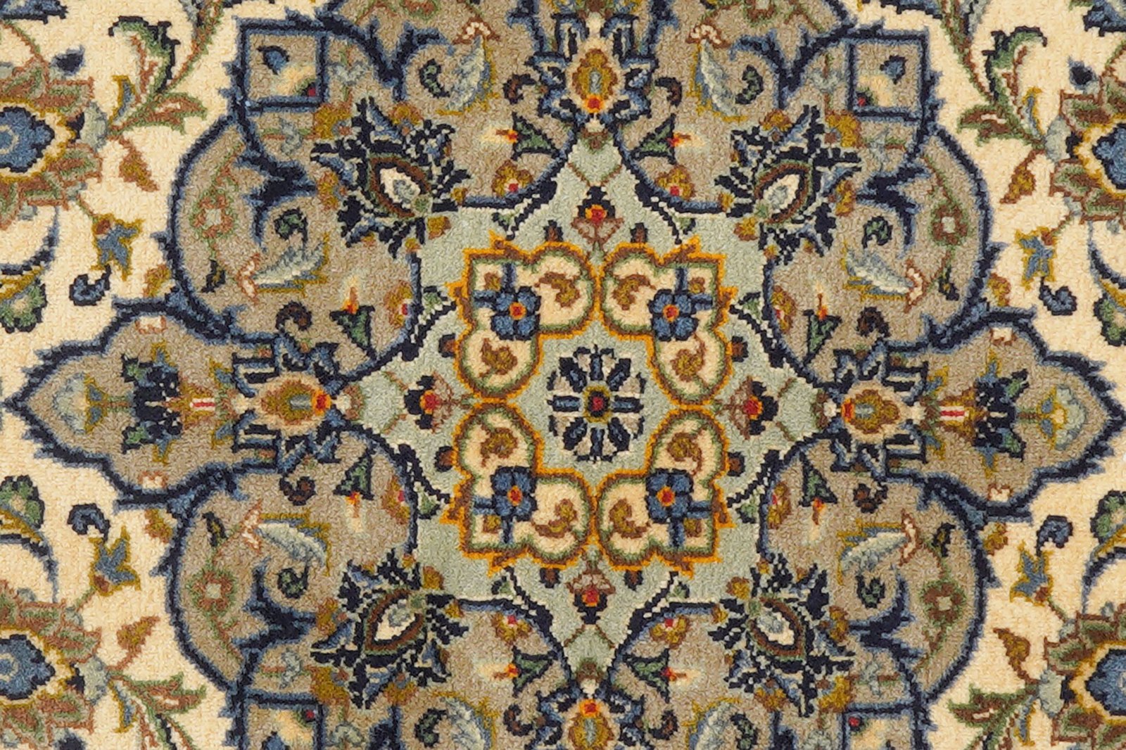Kashan — Hand-knotted, 143x193 cm, Beige, 100% Virgin Wool | View 8