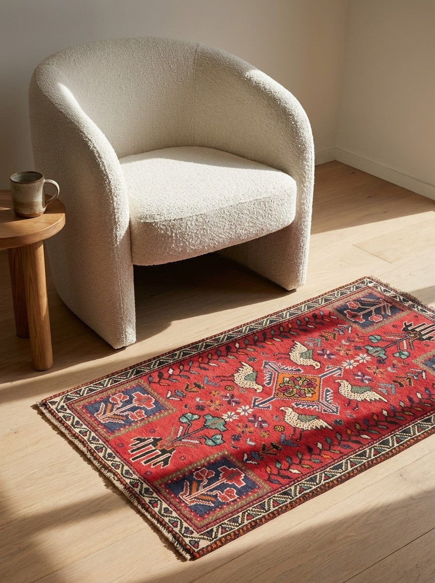 Gashgai — Hand-knotted, 81x131 cm, Red, 100% Virgin Wool | Detail view