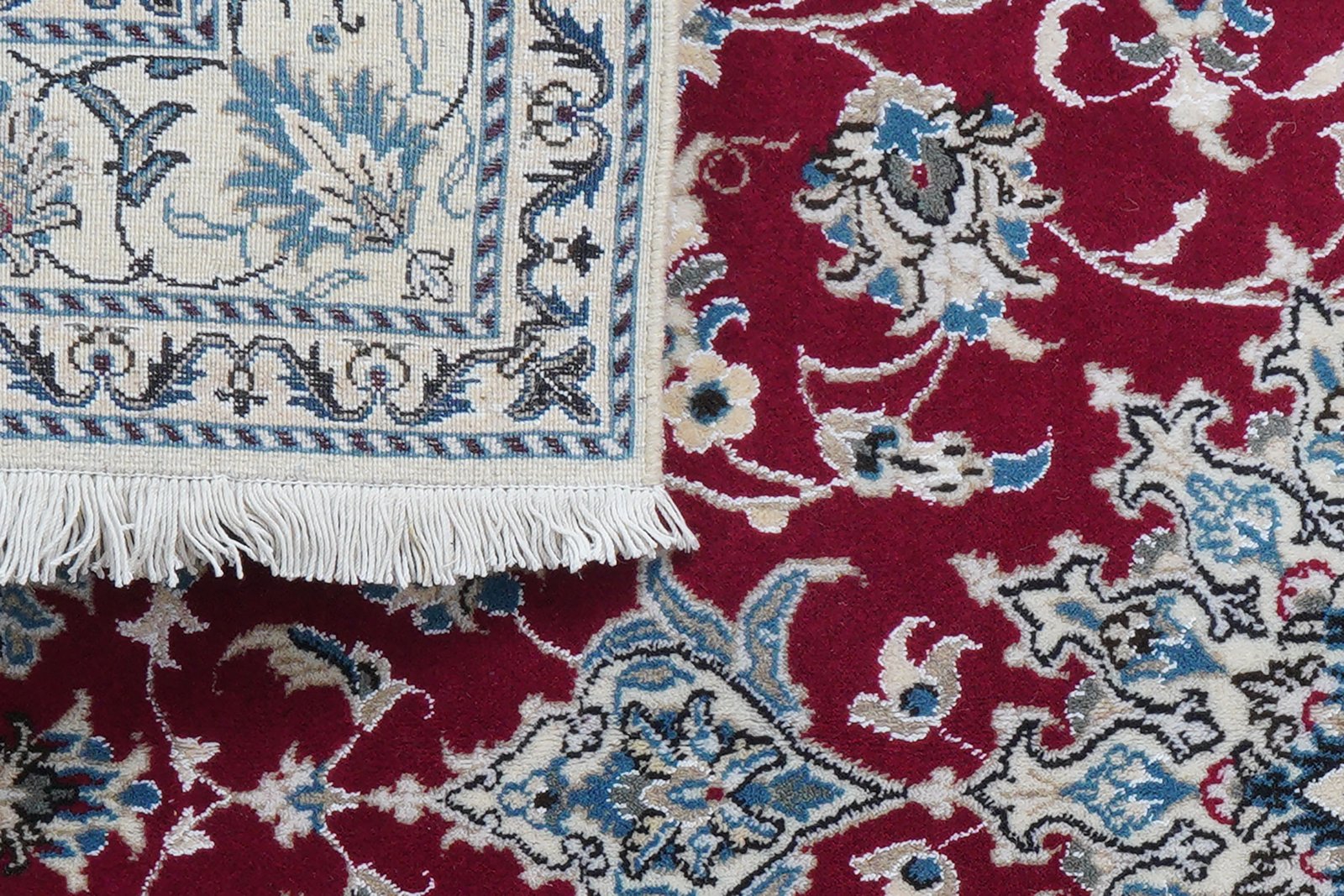 Nain 12La — Hand-knotted, 150x200 cm, Red, 100% Virgin Wool | View 8