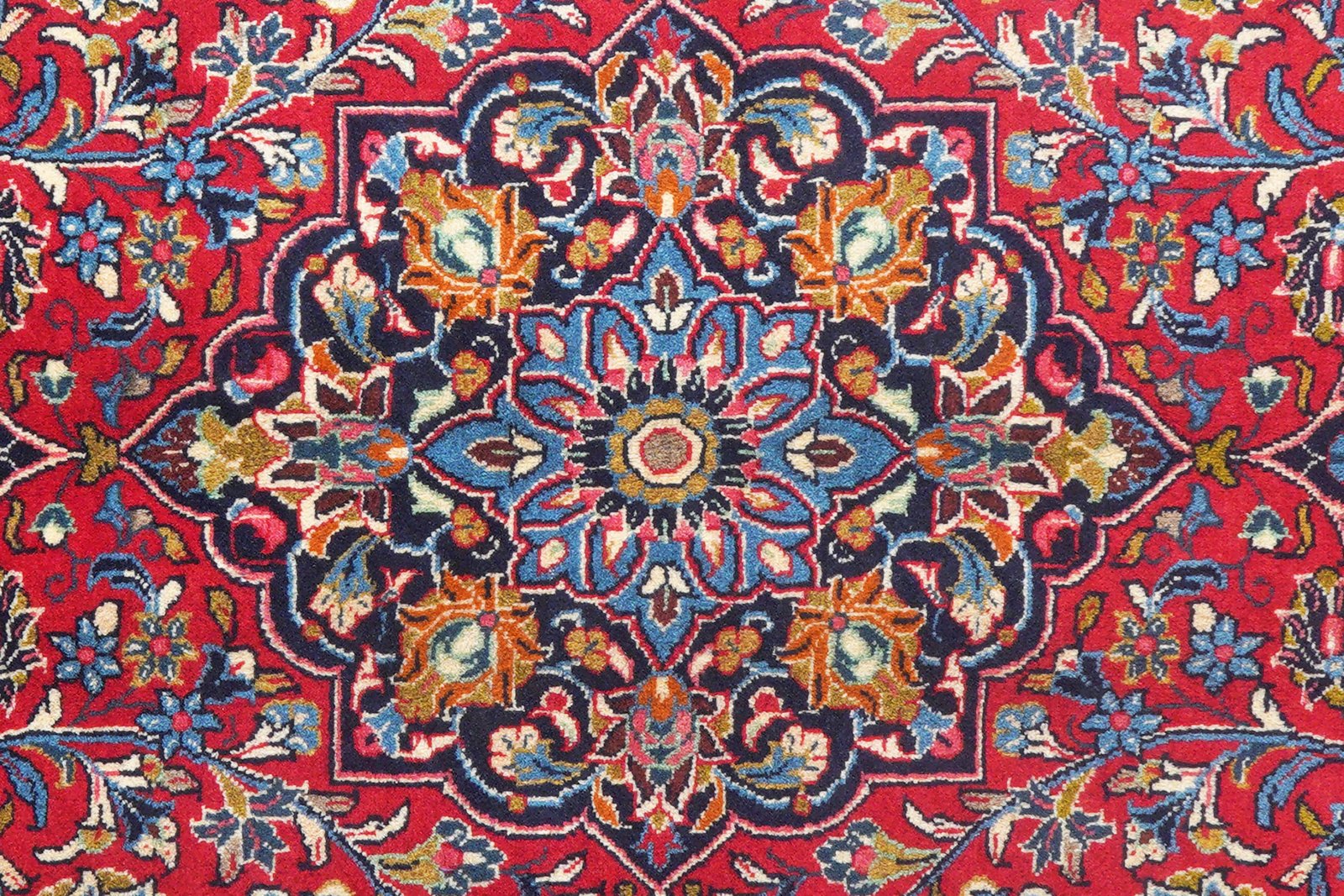 Sarough — Hand-knotted, 203x303 cm, Red, 100% Virgin Wool | View 8