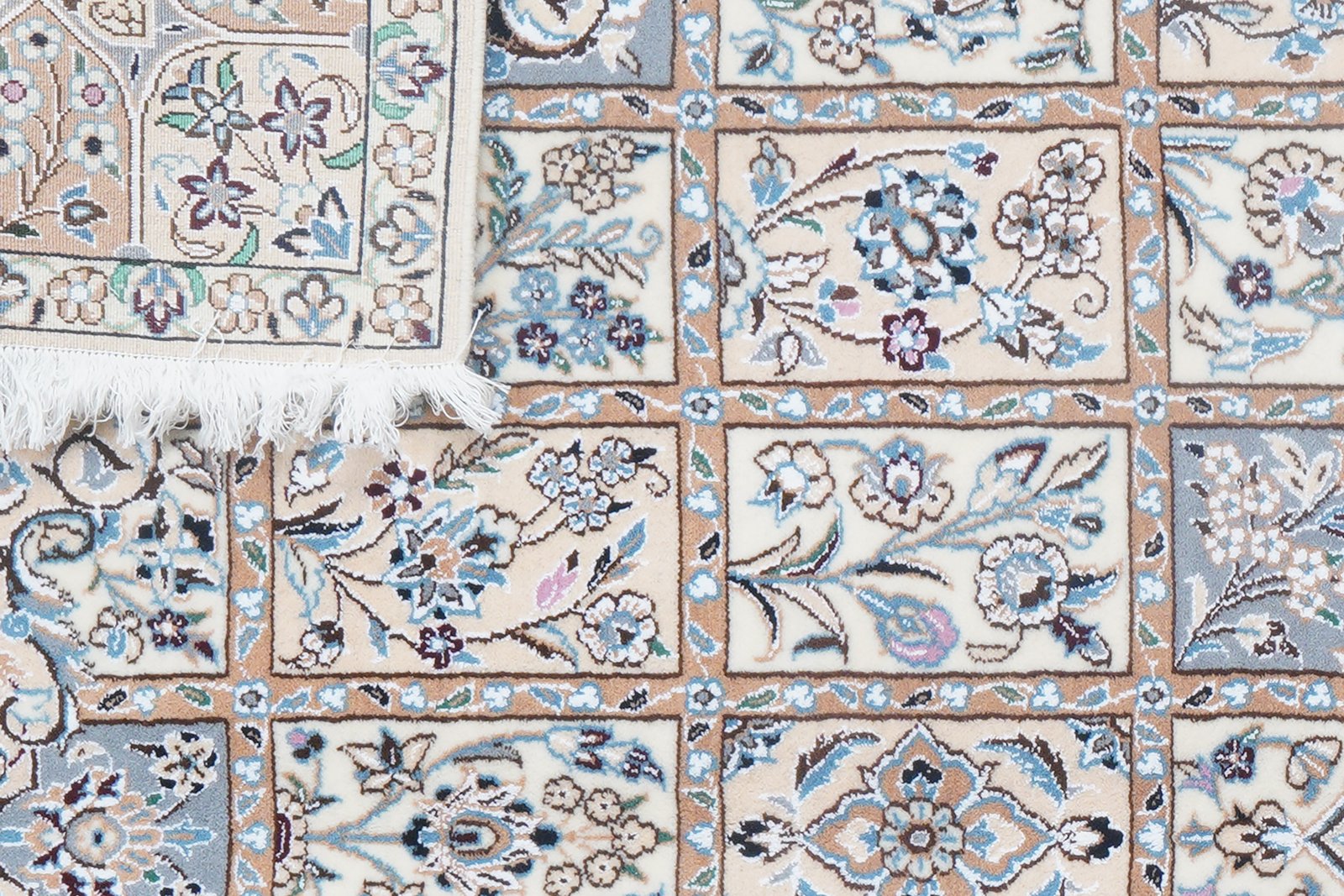 Nain 9La — Hand-knotted, 146x235 cm, Beige, 100% Virgin Wool | View 8