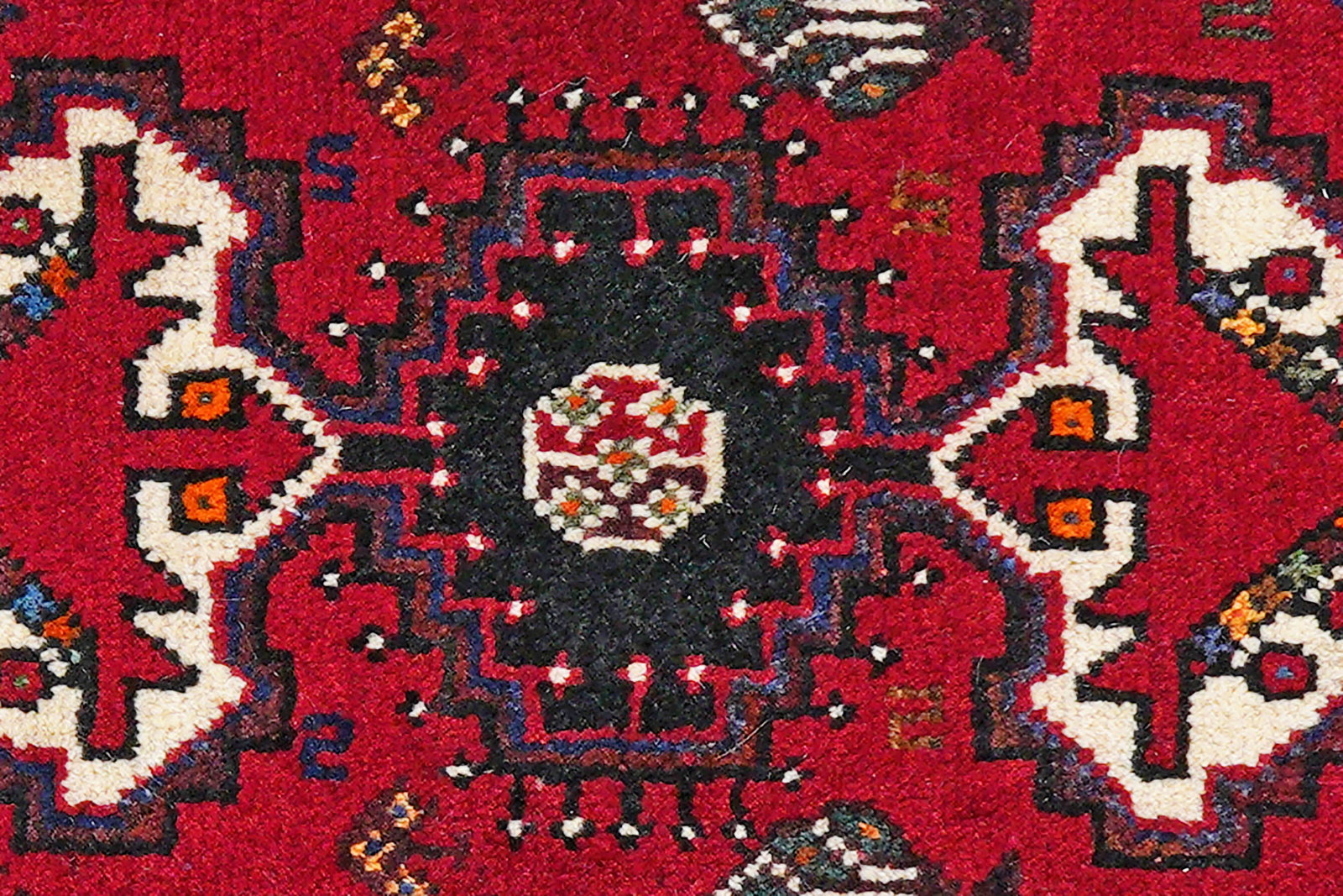 Gashgai — Handgefertigt, 128x85 cm, Beige, 100% Virgin Wool | View 9