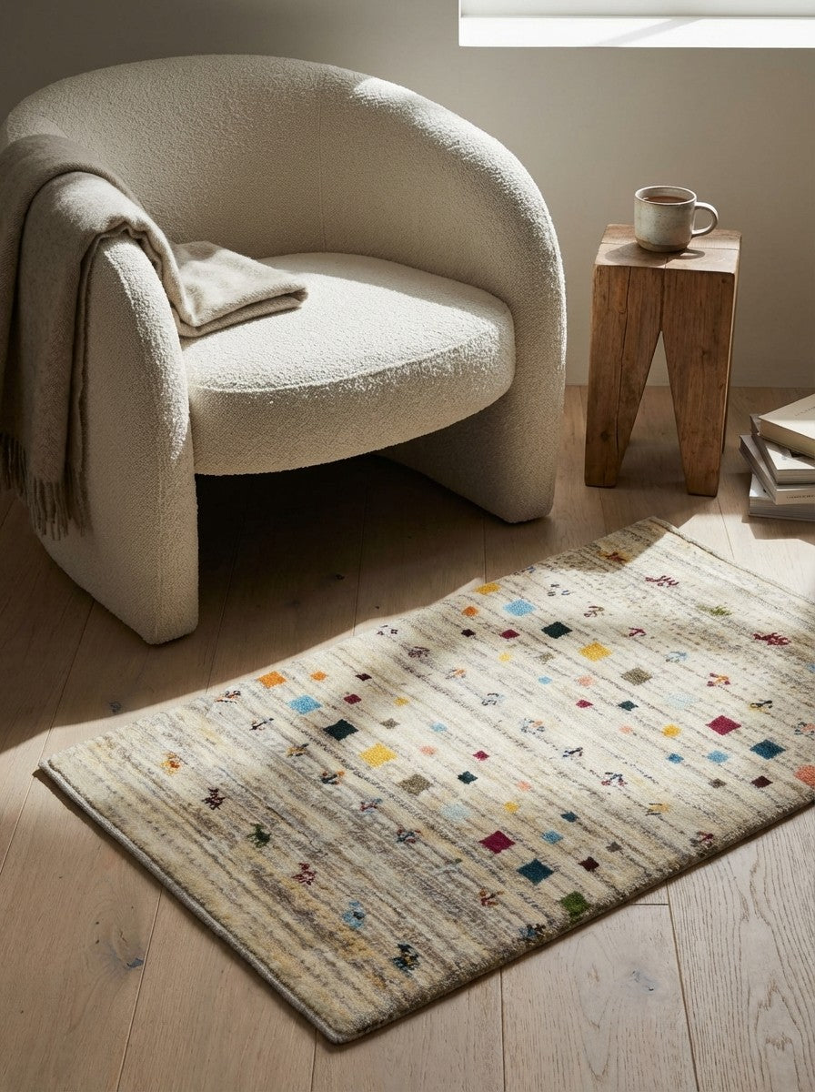 Gabbeh Sonnat — Hand-knotted, 60x92 cm, Beige, 100% Virgin Wool | Detail view
