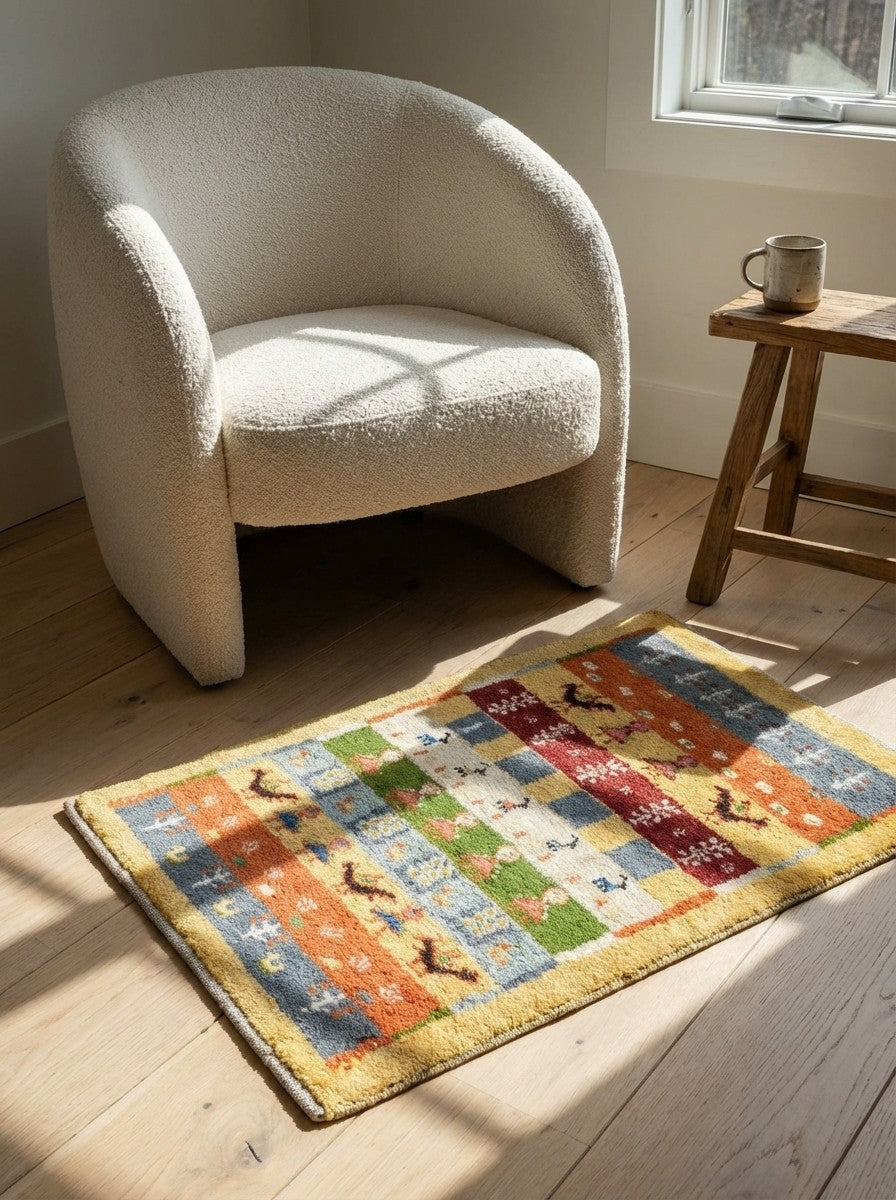 Gabbeh Sonnat — Hand-knotted, 57x88 cm, Yellow, 100% Virgin Wool | Detail view