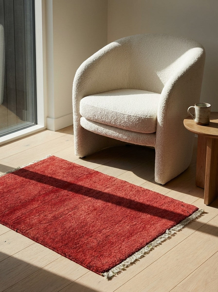 Gabbeh — Hand-knotted, 74x97 cm, Red, 100% Virgin Wool | Detail view