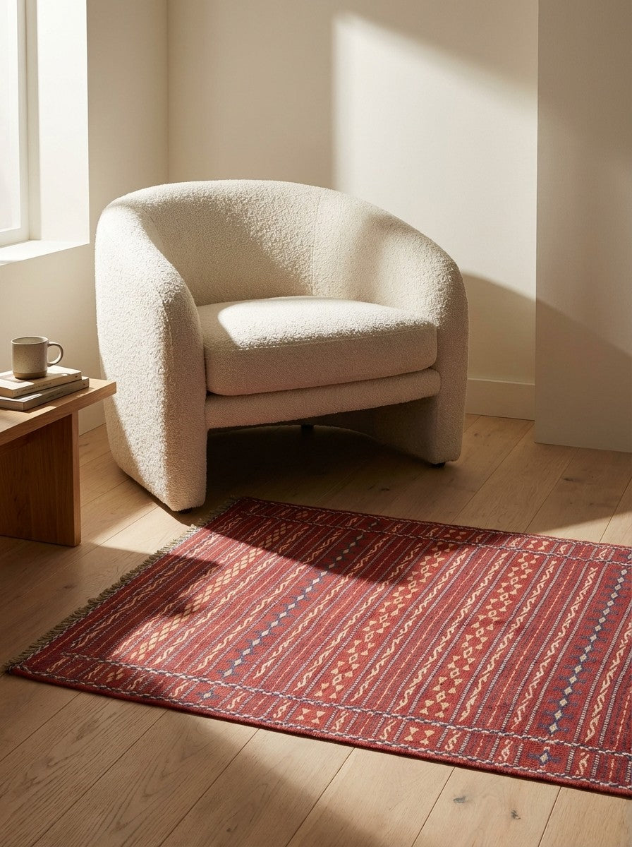 Kelim Kordi — Handmade, 98x157 cm, Red, 100% Virgin Wool | Detail view