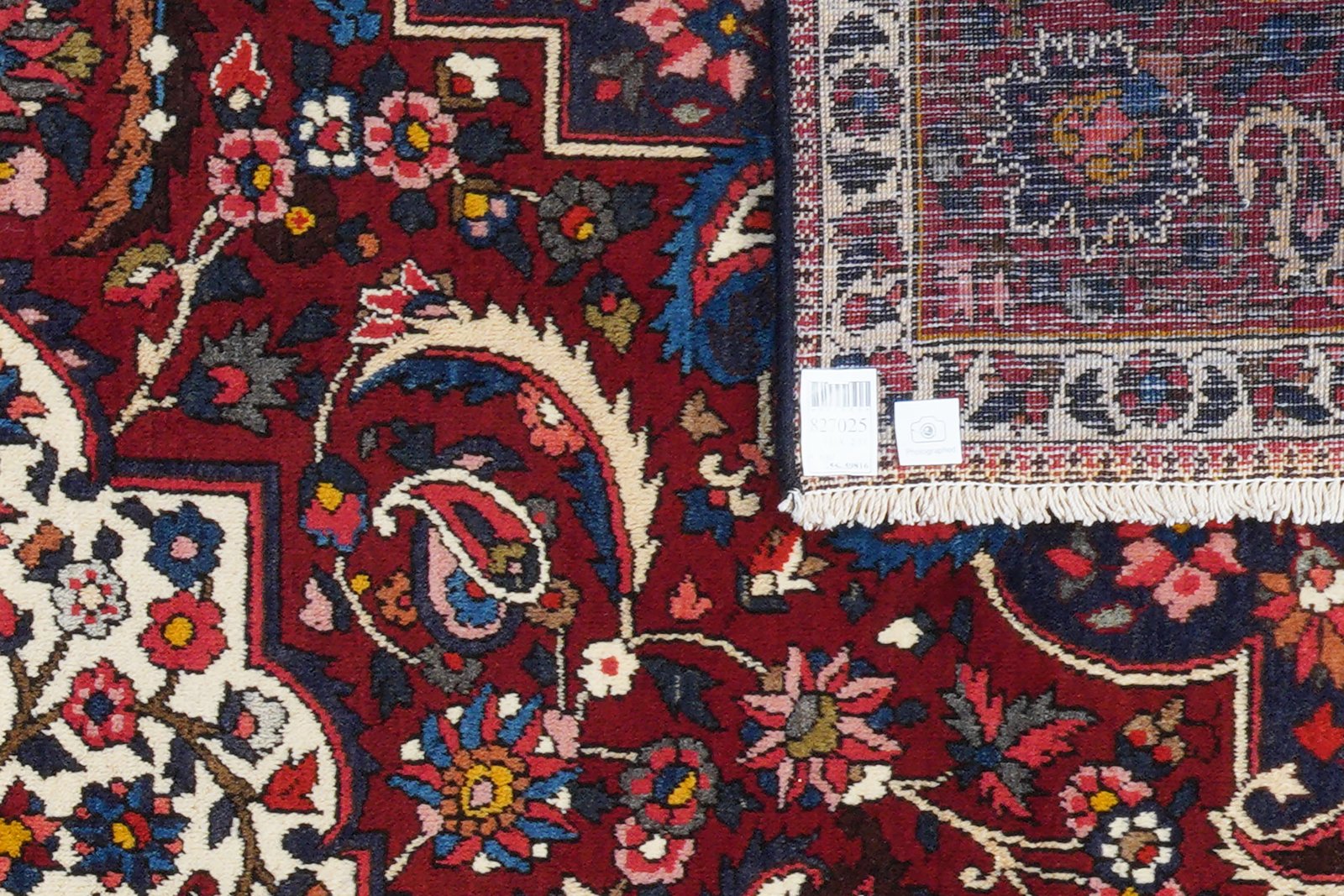 Bakhtiar — Hand-knotted, 211x315 cm, Red, 100% Virgin Wool | View 6