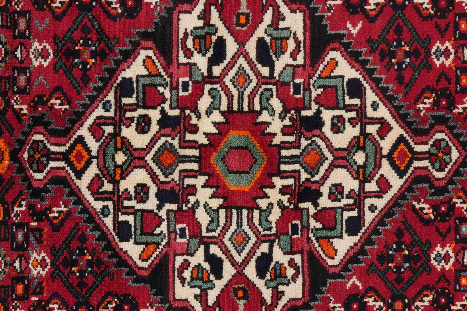 Hosseinabad — Hand-knotted, 167x216 cm, Red, 100% Virgin Wool | View 7