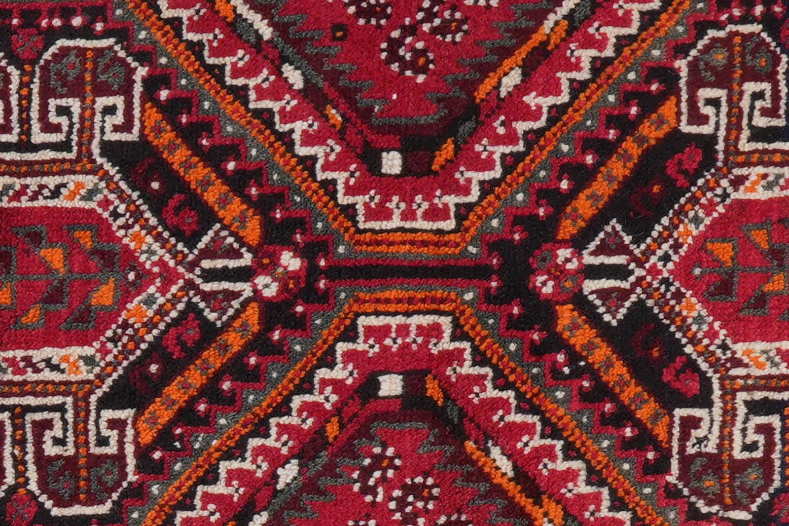 Gashgai — Hand-knotted, 105x151 cm, Red, 100% Virgin Wool | View 7