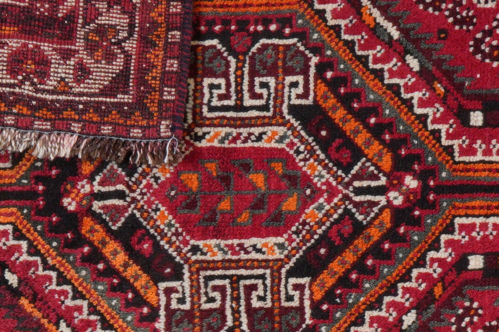 Gashgai — Hand-knotted, 105x151 cm, Red, 100% Virgin Wool | View 8
