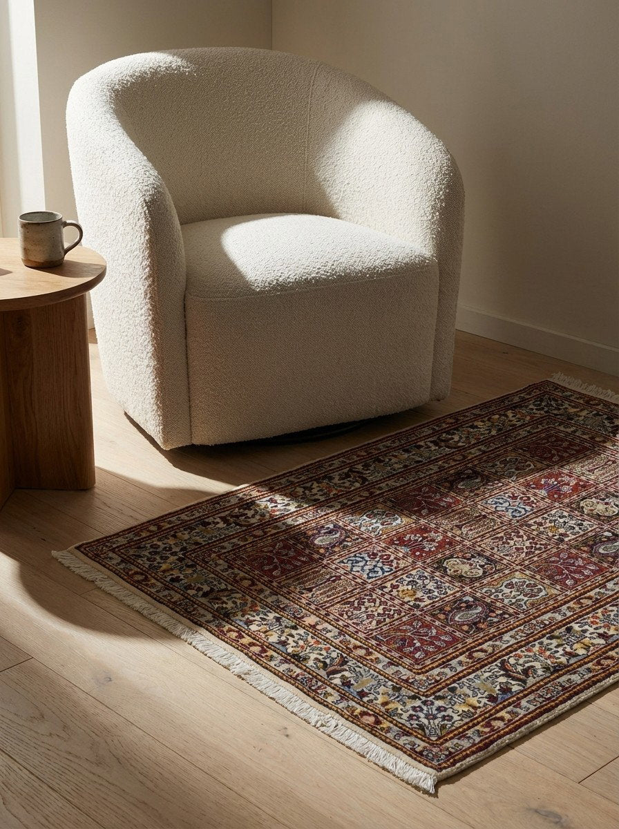 Moud Felder — Handgefertigt, 146x96 cm, Beige, 100% Virgin Wool | Detail view