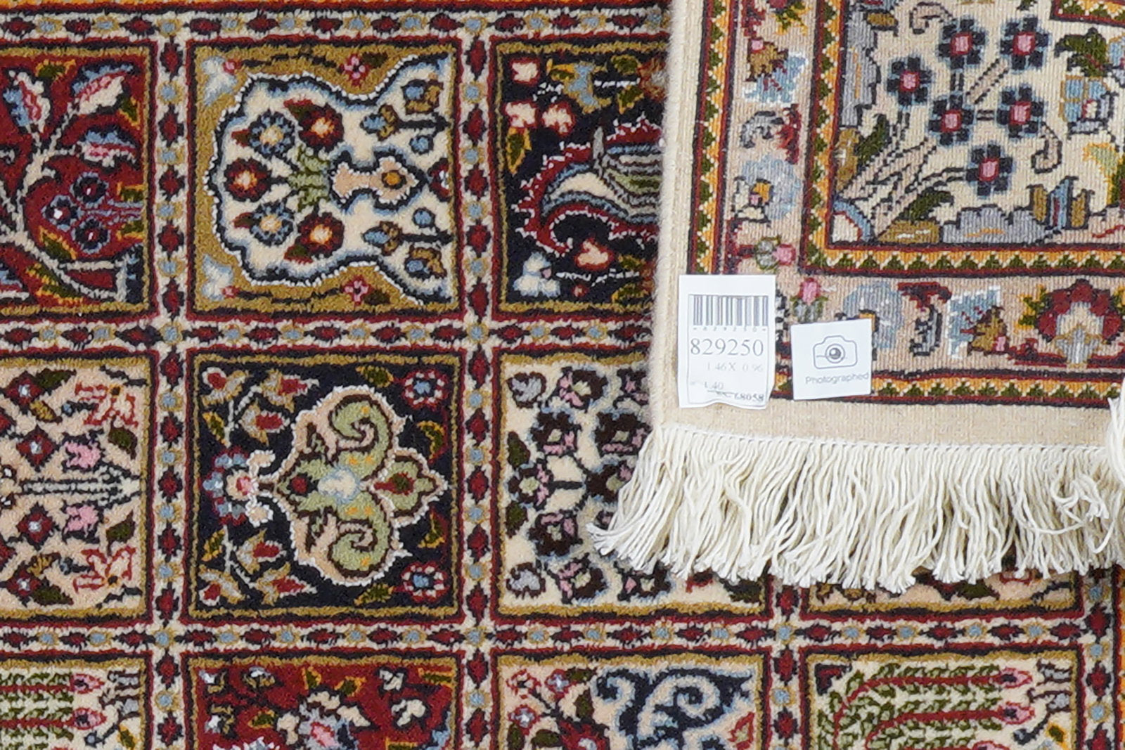 Moud Felder — Handgefertigt, 146x96 cm, Beige, 100% Virgin Wool | View 7