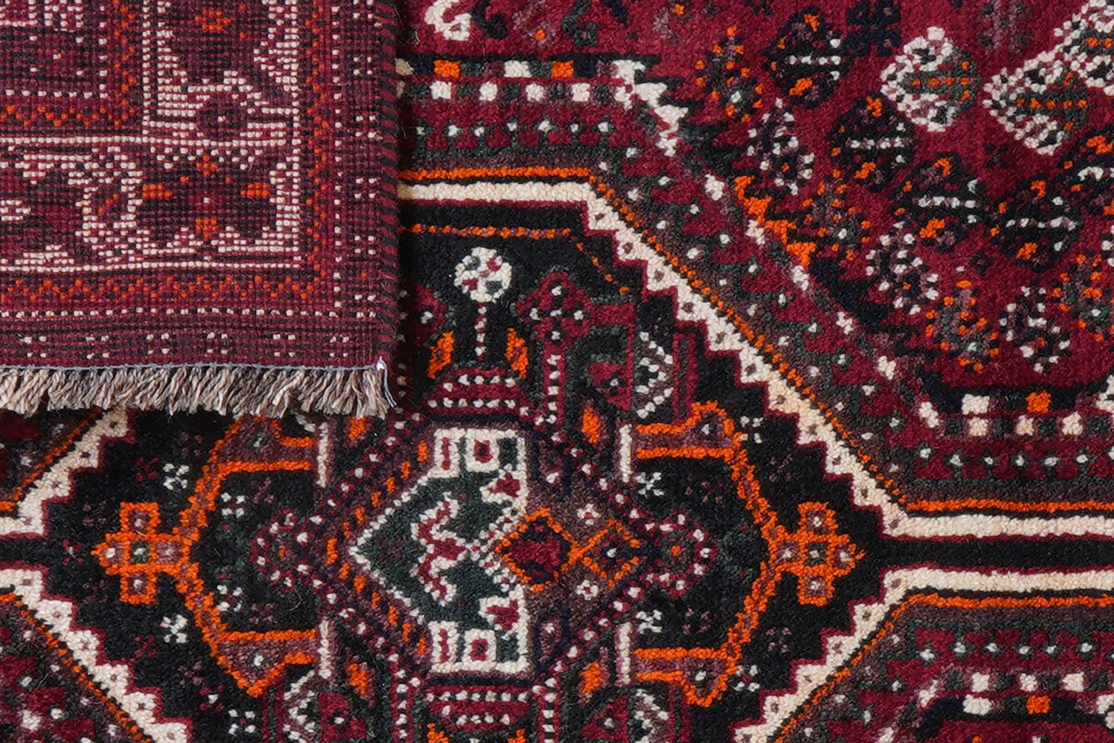 Shiraz — Hand-knotted, 106x153 cm, Red, 100% Virgin Wool | View 8