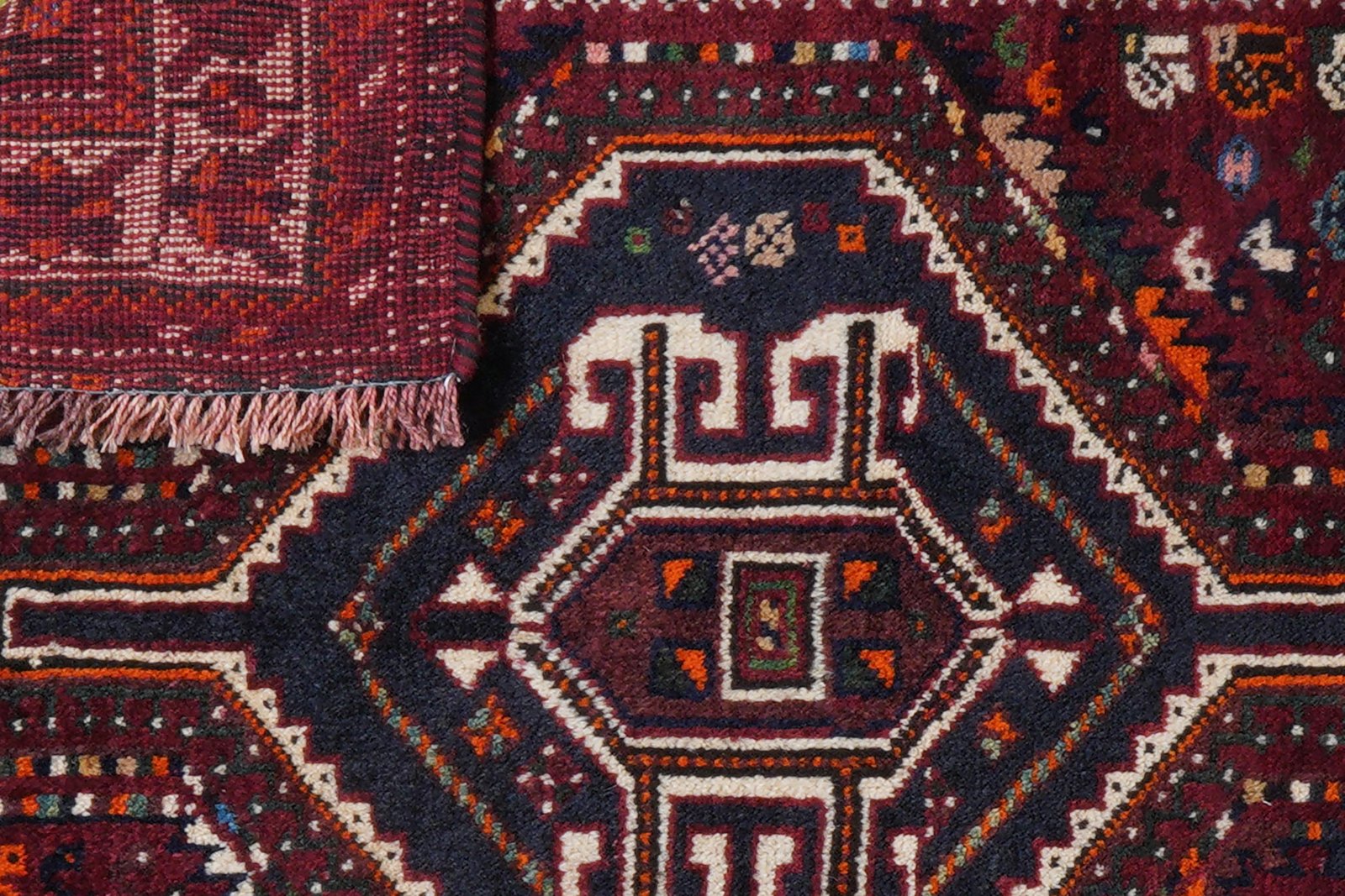 Shiraz — Hand-knotted, 101x153 cm, Red, 100% Virgin Wool | View 8