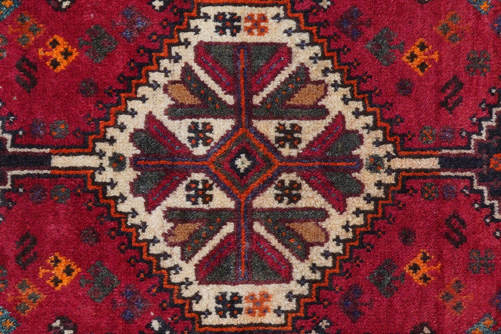 Gashgai — Hand-knotted, 114x164 cm, Red, 100% Virgin Wool | View 7