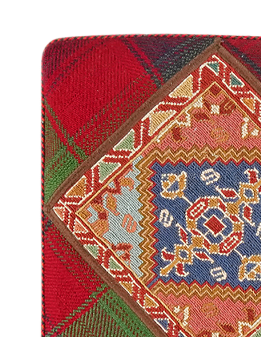 Kelim Pouf — Handgefertigt, 47x47 cm, Bunt, 100% Virgin Wool | Detail view