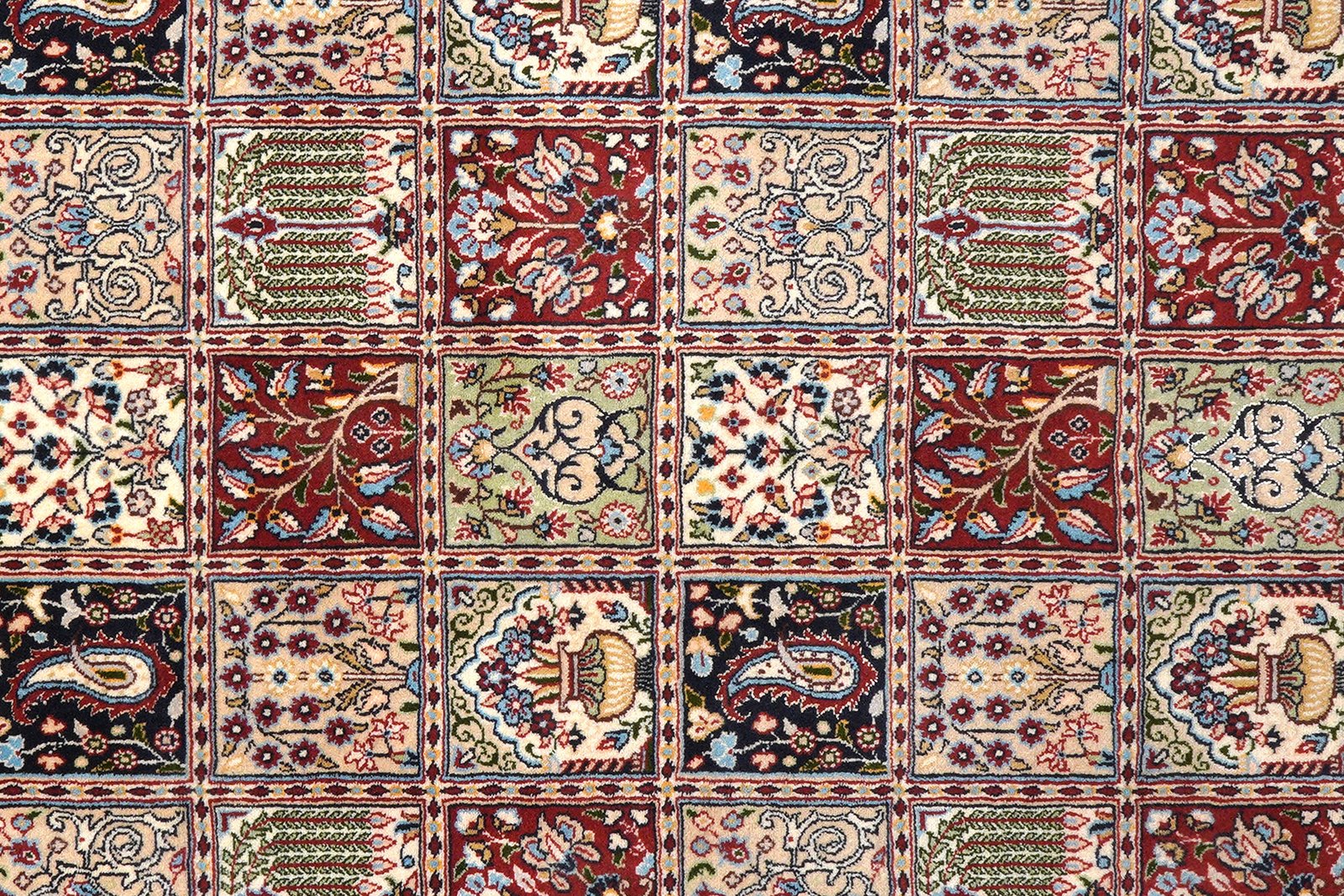 Moud Felder — Hand-knotted, 173x237 cm, Multicolor, 100% Virgin Wool | View 6