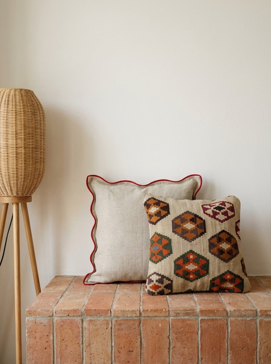 Kelim Kissen — Handmade, 40x40 cm, Multicolor, 100% Virgin Wool | Back view