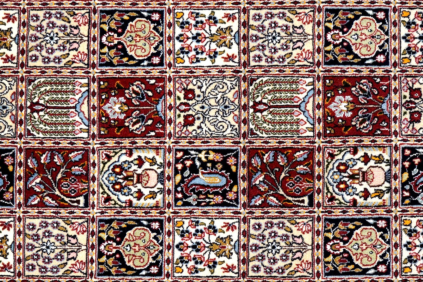Moud Felder — Hand-knotted, 148x197 cm, Multicolor, 100% Virgin Wool | View 6