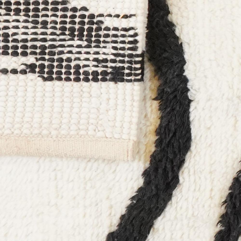 Morrocan Mirage — Hand-knotted, 180x120 cm, Beige, 100% Virgin Wool | View 4