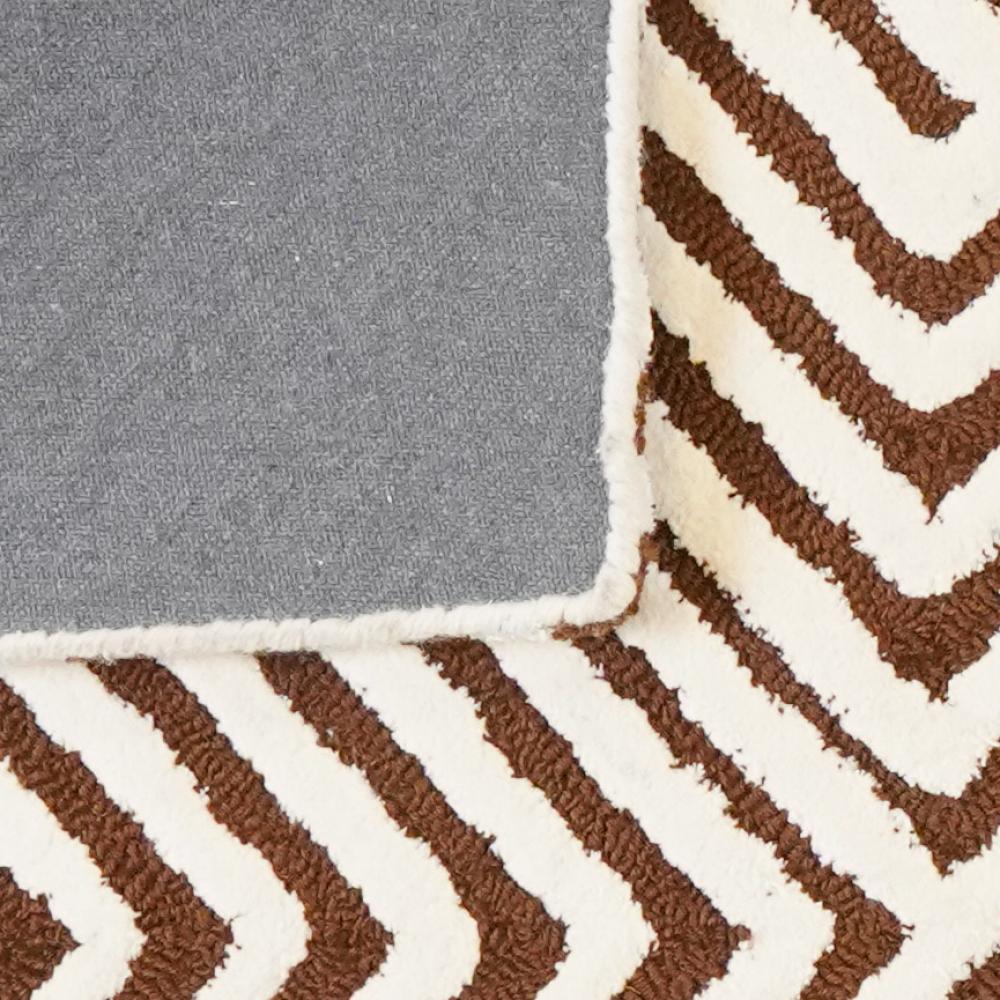 Maze — Hand-knotted, 240x170 cm, Brown, 50% Schurwolle, 50% Viskose | View 4