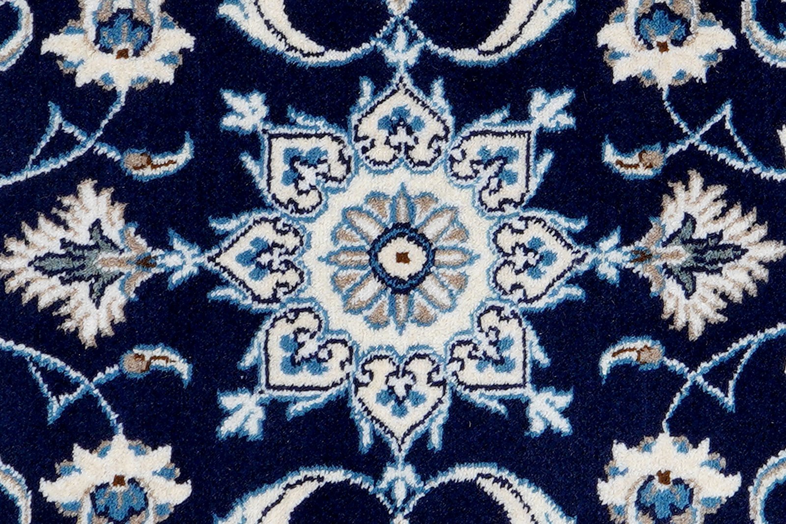 Nain 12La — Hand-knotted, 67x136 cm, Blue, 100% Virgin Wool | View 6