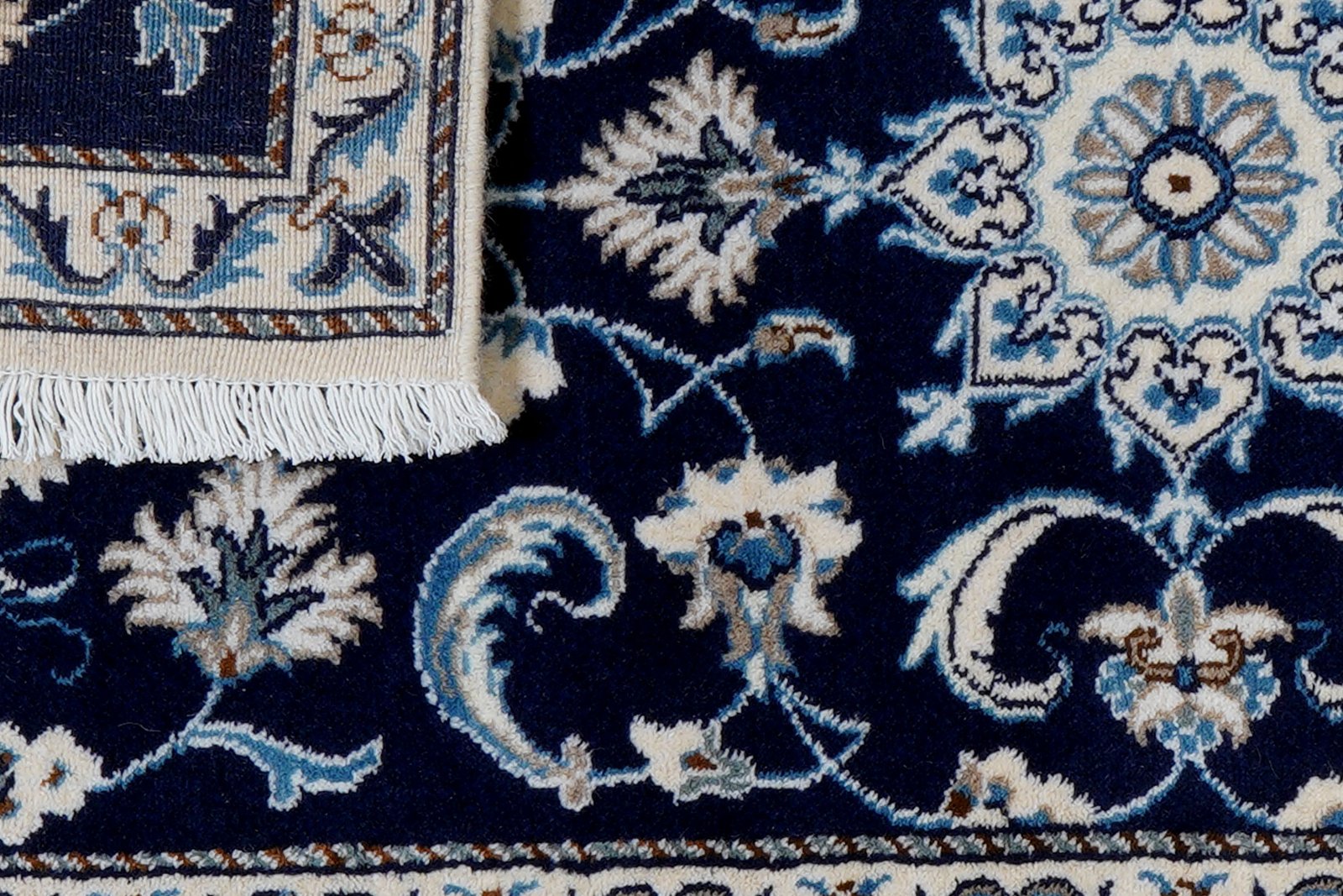 Nain 12La — Hand-knotted, 67x136 cm, Blue, 100% Virgin Wool | View 7