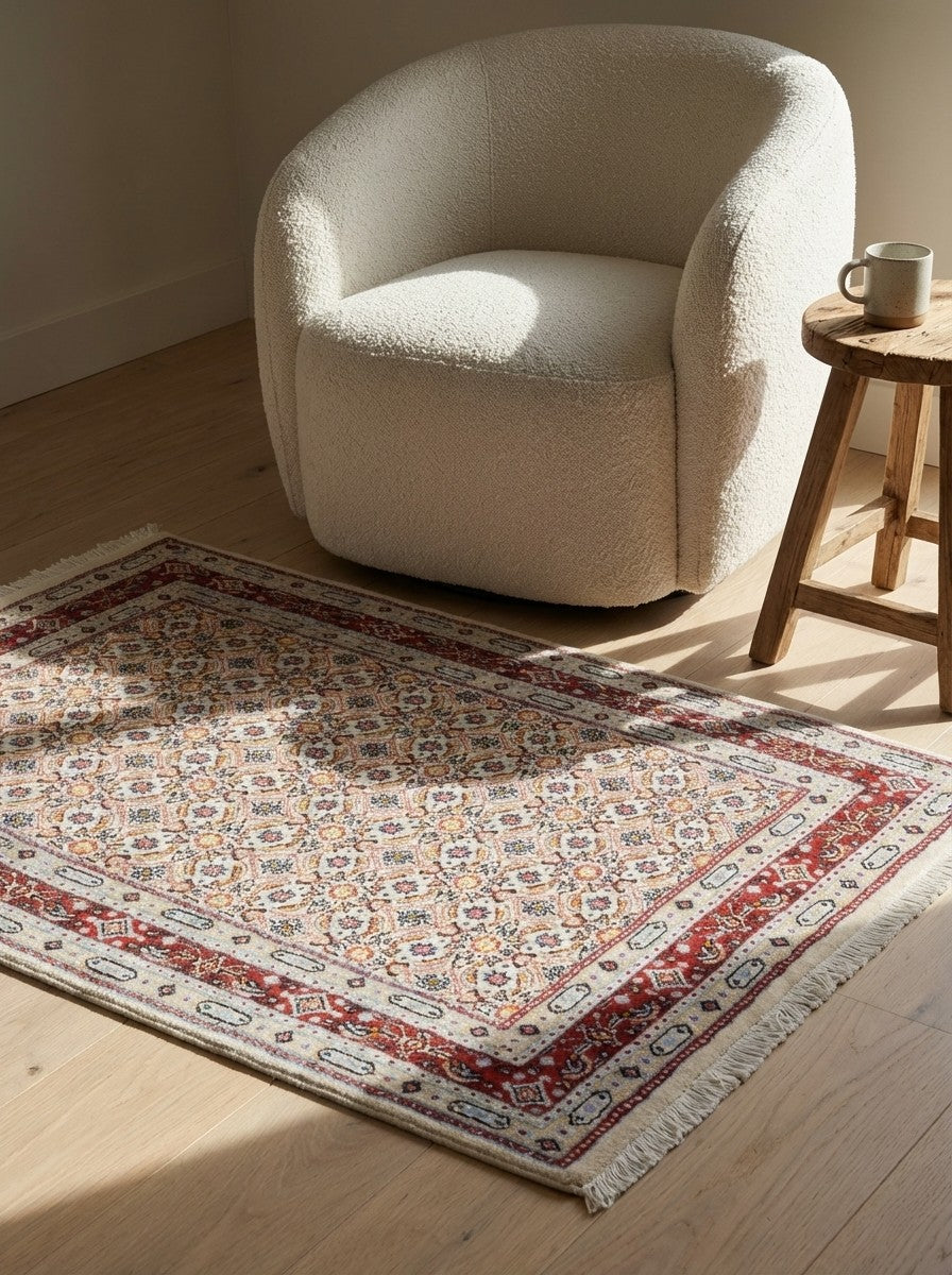 Moud Mahi — Hand-knotted, 75x120 cm, Beige, 100% Virgin Wool | Detail view