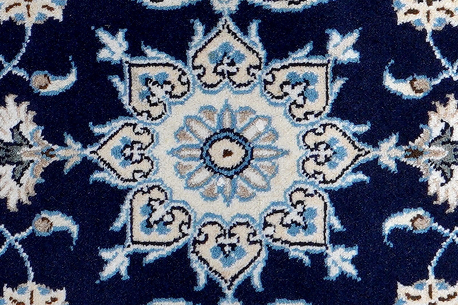 Nain 12La — Hand-knotted, 68x136 cm, Blue, 100% Virgin Wool | View 6